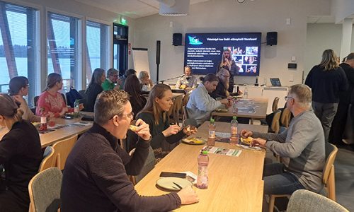 Täydelliset puitteet rennolle ja lämpimälle afterwork-iltapäivälle