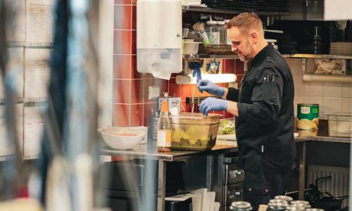 Rekrytointi: Ravintolatyöntekijä